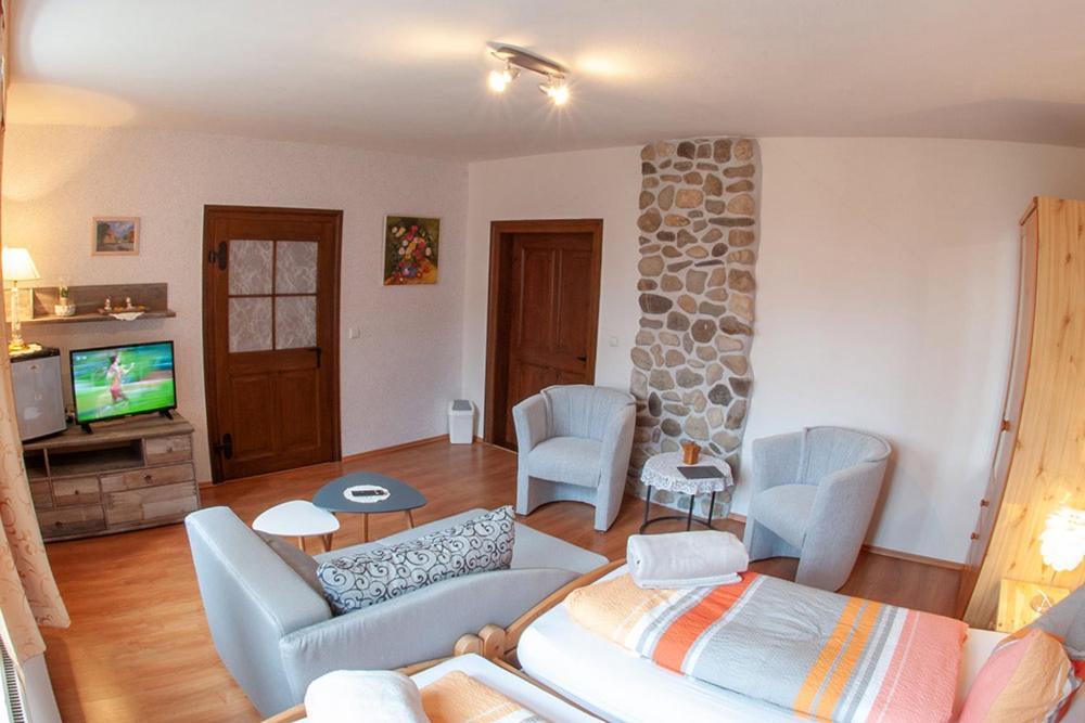 Alte Schule Cafe Und Pension Drehna Экстерьер фото