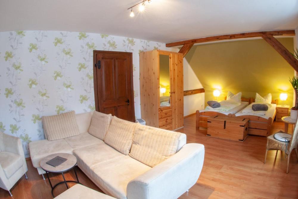 Alte Schule Cafe Und Pension Drehna Экстерьер фото