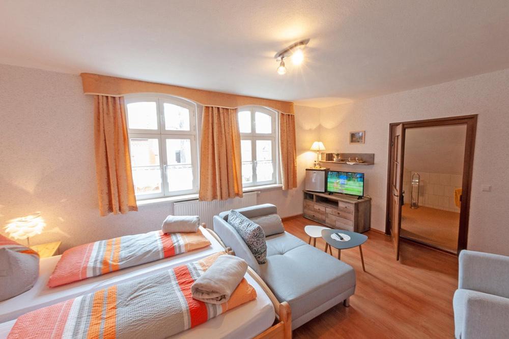 Alte Schule Cafe Und Pension Drehna Экстерьер фото